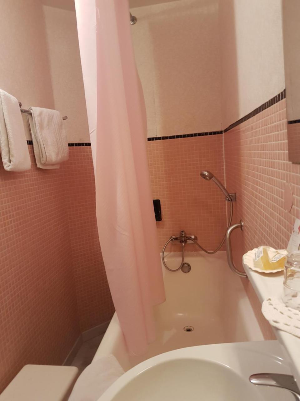 Hotel Cronstadt Ницца Экстерьер фото